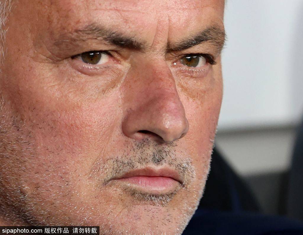 从皇马到费内巴切，穆里尼奥用7次下课赚超1亿解约金，足坛独一份